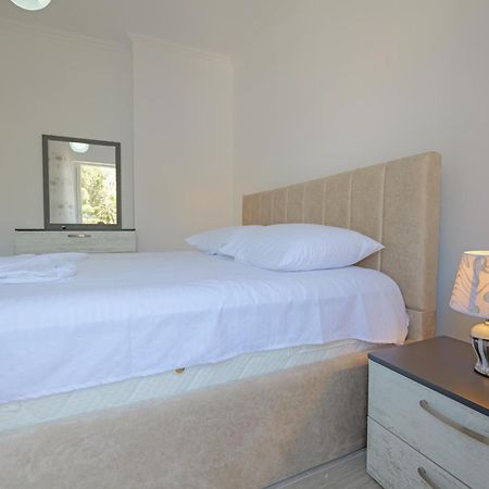 Aldisen Apartment Sarande Bagian luar foto