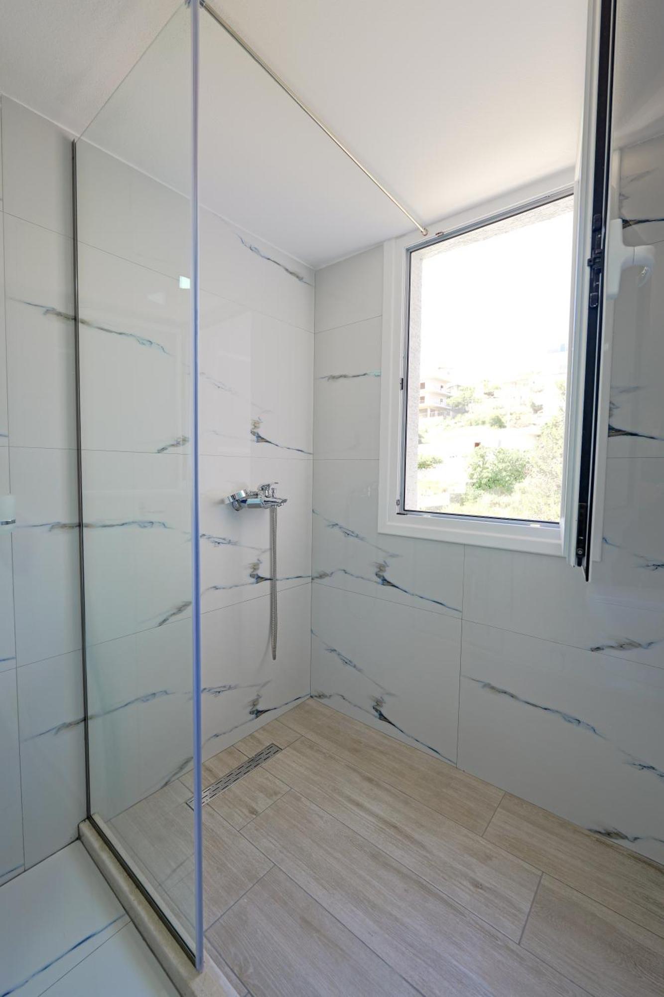 Aldisen Apartment Sarande Bagian luar foto
