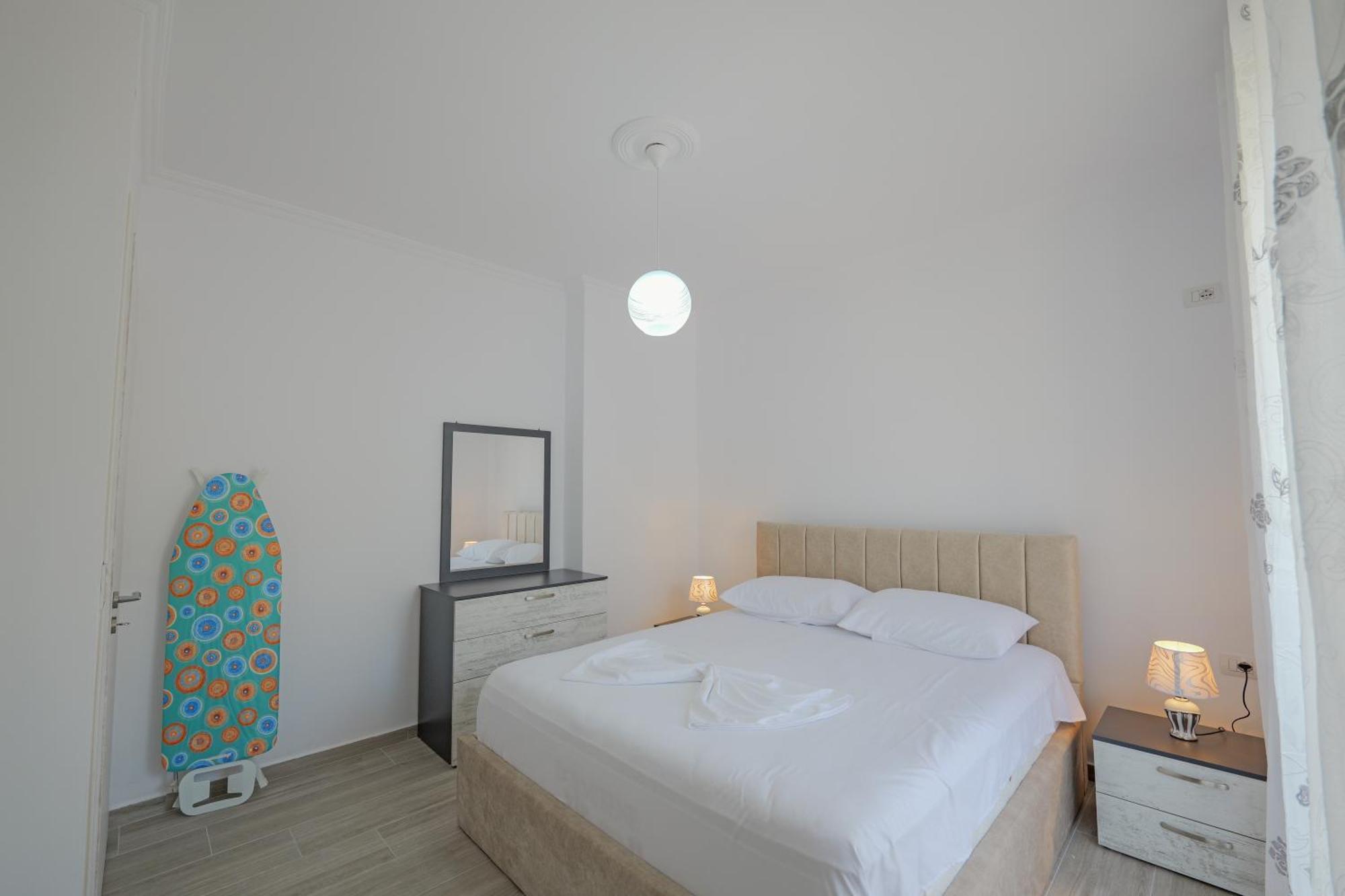 Aldisen Apartment Sarande Bagian luar foto